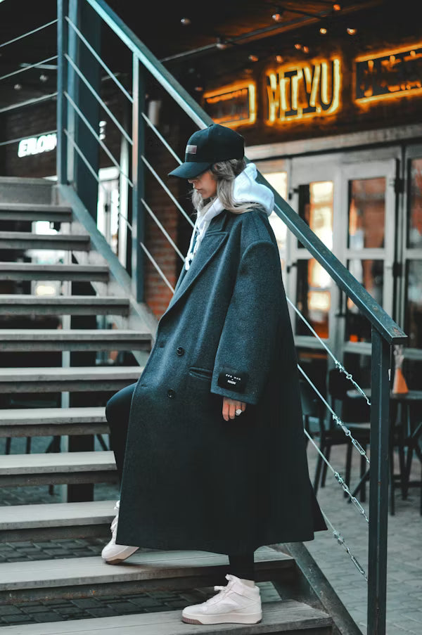 How to Create a “Modern Minimalist” Look Without Buying New Clothes